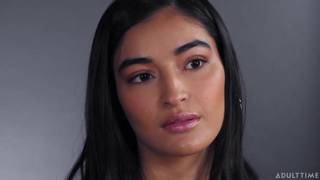 Превью Две стройные брюнетки с особой страстью лижут пилотки друг другу № 35794