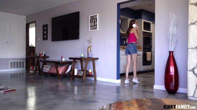 Превью Молодая телка с мелкими сиськами классном потрахалась с опытным мужиком № 35858