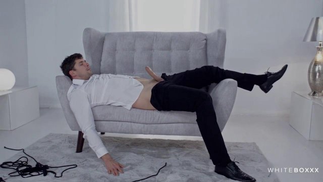 Превью Шикарная девка села на лицо мужику и насладилась страстным куни № 35867