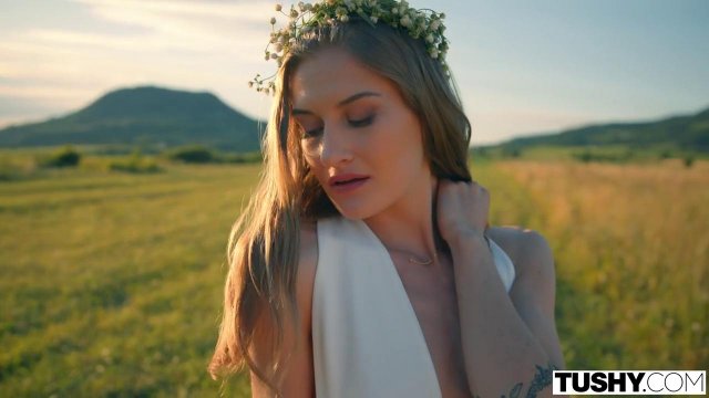 Превью Богатый мачо подцепил телочку и жарко трахнул ее на своей яхте № 36093