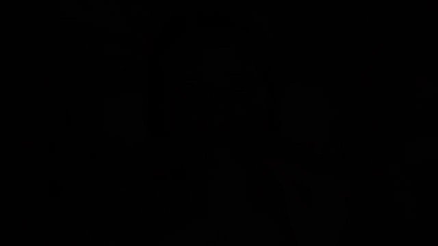 Превью Милая телочка получила двойное проникновение от ухажеров № 36100