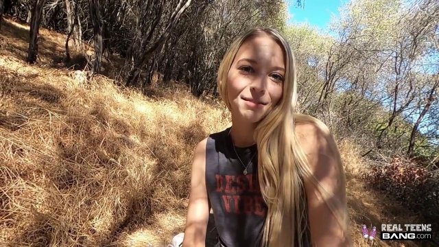 Превью Прокатился с красивой подружкой и уговорил на секс № 36642