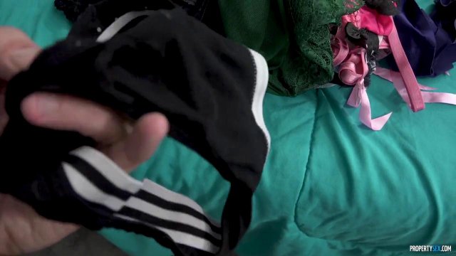 Превью Рыжая худышка дала отчиму в широкую киску № 36669