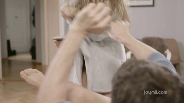 Превью Сучка трахнула мужа сестры и дала полизать пизду № 36690