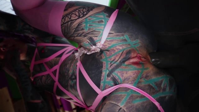 Превью Необычная соска ощутила черный член в жопе № 39506