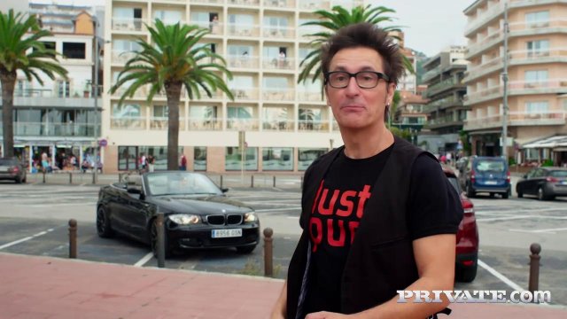 Превью Стильный мужик соблазнил на секс жену друга № 39522