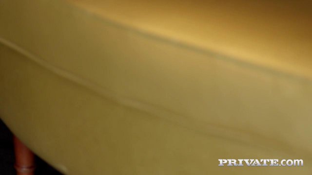 Превью Стильный мужик соблазнил на секс жену друга № 39522