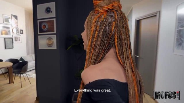 Превью Бритоголовый мужик отымел рыжую в киску и между сисек № 39550