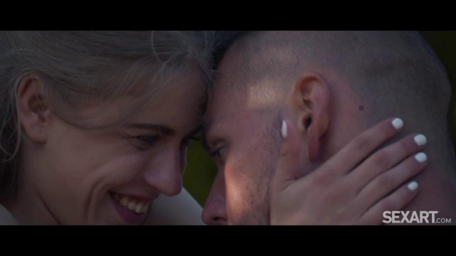 Превью Девушка занялась сексом с новым знакомым на пляже № 39645