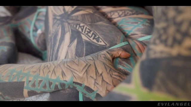 Превью Разукрашенная парочка любит трахаться № 39680