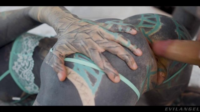 Превью Разукрашенная парочка любит трахаться № 39680