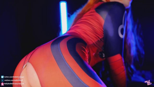 Превью Девка разминает жопу сексуальными игрушками № 39750