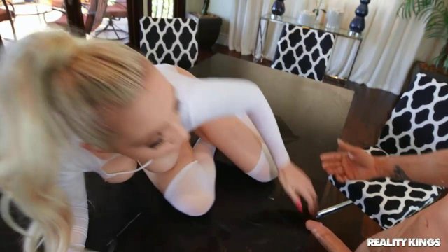 Превью Грудастая обливается молоком, а потом трахается № 39765