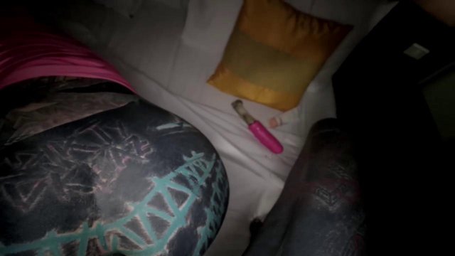 Превью Растатуированная с радостью дает во все дырки № 39770