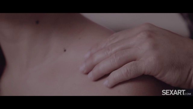 Превью Девка запрыгнула на член своего приятеля № 39797