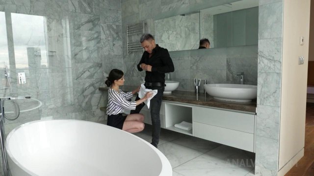 Превью Девушка трахается с русским парнем в красивую письку № 42310