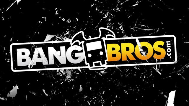 Превью Сучка рвет письку огромным членом бородатого негра № 42328