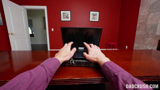 Превью Худенькая сучка долбится в киску с громкими стонами № 42409