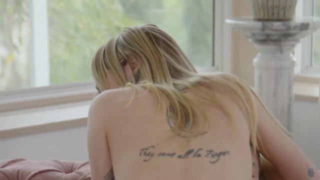 Превью Присунул молодой соседке с плоскими сиськами до упора № 42423