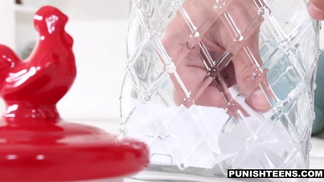 Превью Связал цыпочку, чтобы возбудить ее вибратором и трахнуть в киску № 8262