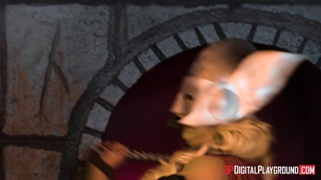 Превью Шикарная актриса устроила жаркий секс со своим коллегой по цеху № 8782