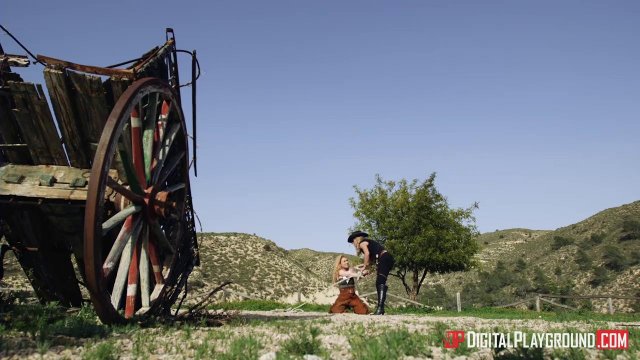 Превью Жаркий секс с преступницей, полицейской и ее бойфрендом с мощным членом № 8898